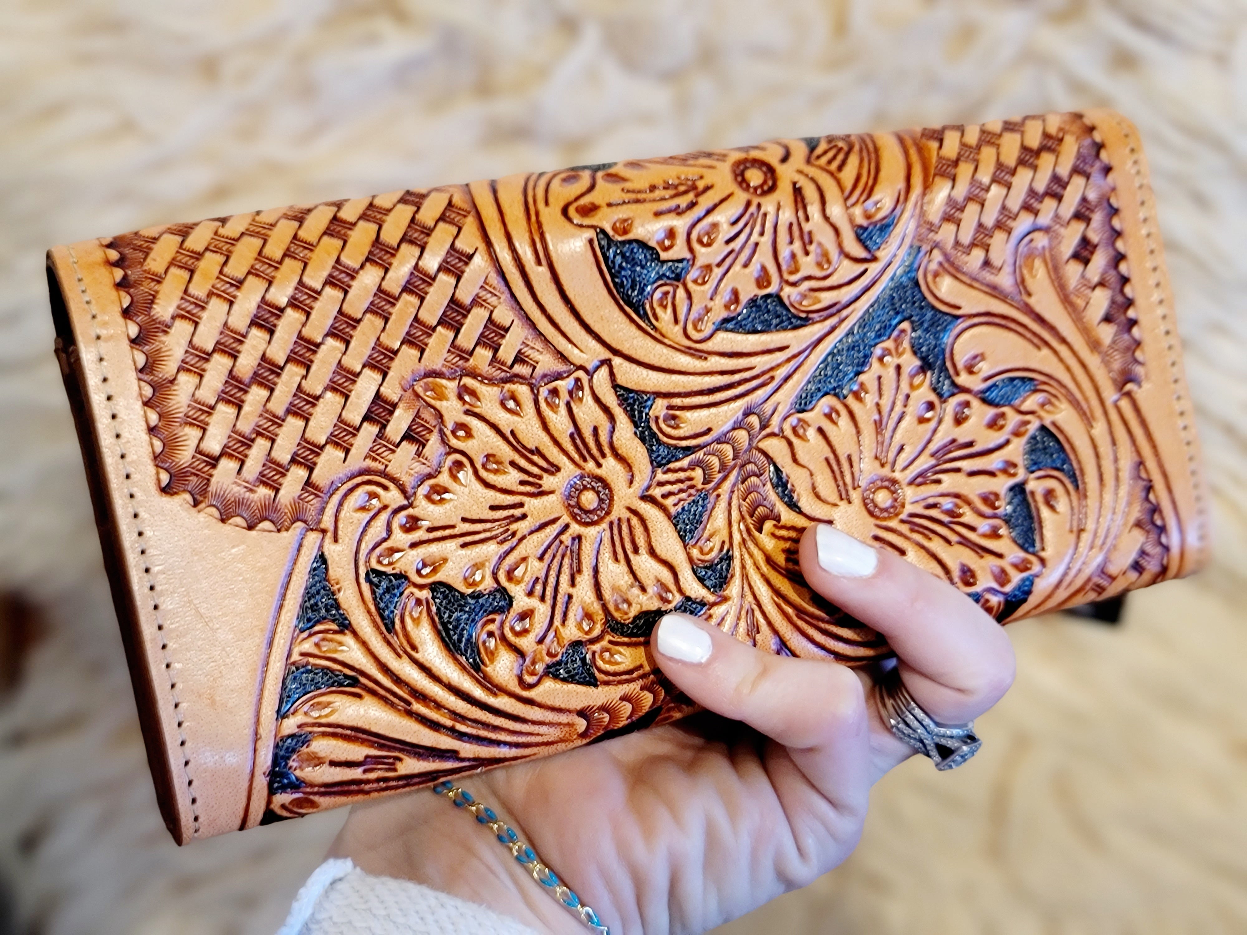 Hand tooled bead painted leather wallet – Five Diamond Cattle & Company